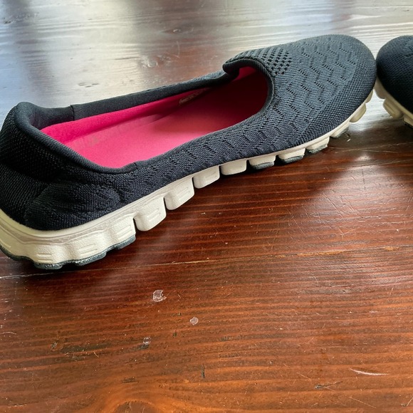 Skechers Slip-On Shoes Women's 8.5 Black Knitted Memory Foam Rubber Sole 21934M - Picture 6 of 10